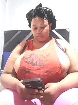Snapshot of Sexy-queen99xx chatting on October 5, 9:22 am Sexy-queen99xx online show from October 5, 9:22 am