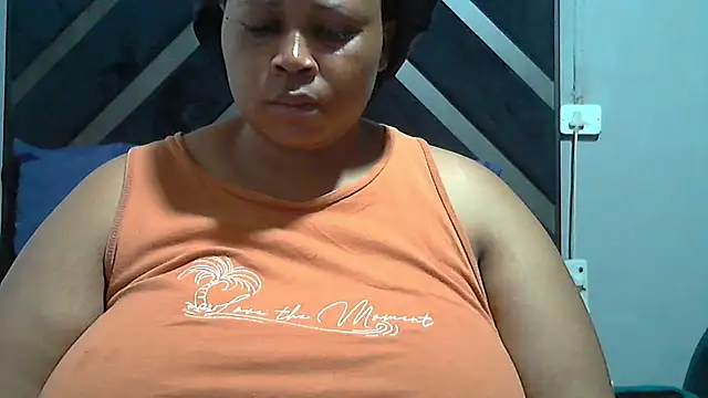 Snapshot of Sexy-queen99xx chatting on October 9, 9:21 am Sexy-queen99xx online show from October 9, 9:21 am
