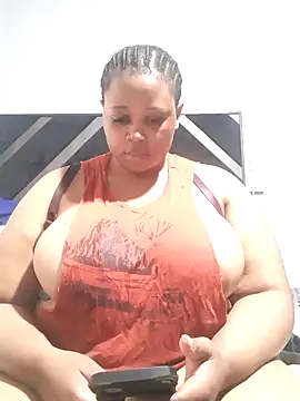 Snapshot of Sexy-queen99xx chatting on September 23, 7:37 am Sexy-queen99xx online show from September 23, 7:37 am