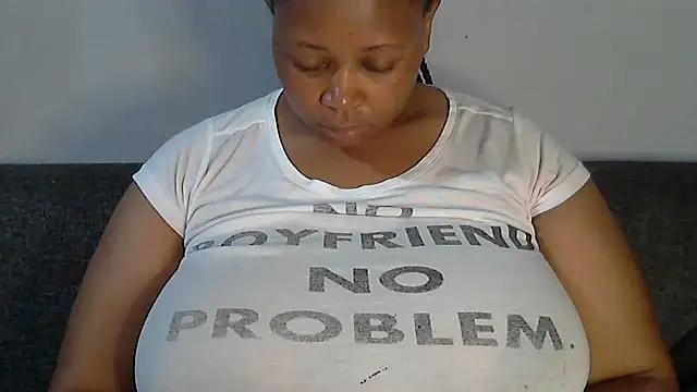 Snapshot of Sexy-queen99xx chatting on October 27, 7:53 am Sexy-queen99xx online show from October 27, 7:53 am