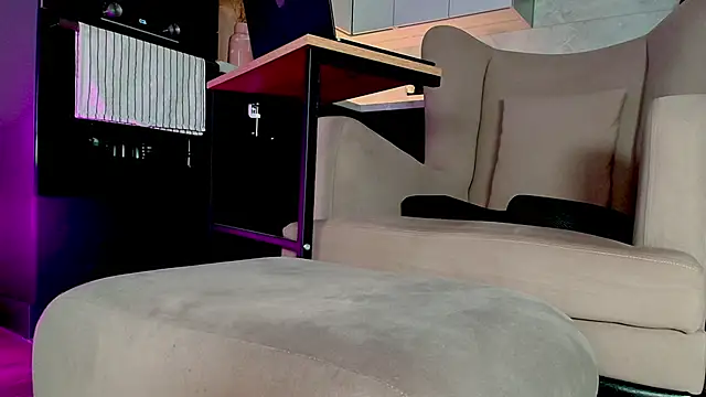 Yourfreebird online show from March 20, 7:09 am