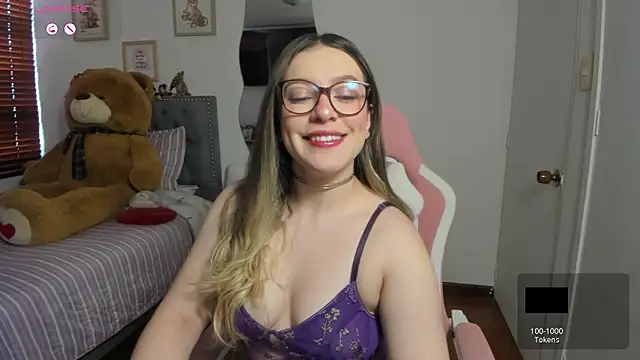 Snapshot of samysweet_8 chatting on June 27, 12:55 pm samysweet 8 online show from June 27, 12:55 pm