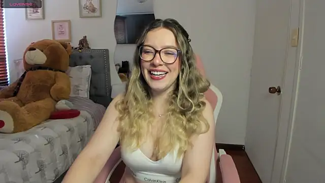 samysweet 8 online show from April 22, 1:07 pm