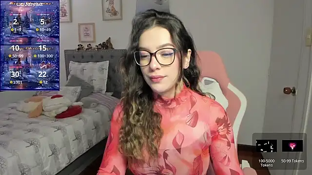 Snapshot of samysweet_8 chatting on December 18, 1:26 pm samysweet 8 online show from December 18, 1:26 pm