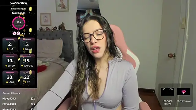 Snapshot of samysweet_8 chatting on January 7, 12:43 pm samysweet 8 online show from January 7, 12:43 pm