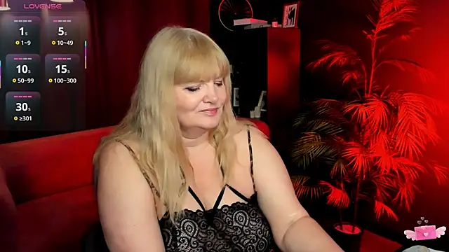 NicoleKind online show from May 15, 5:27 am