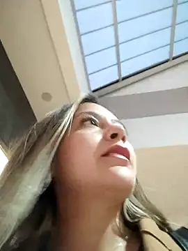 alana 69 online show from April 1, 11:01 pm