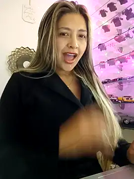 alana 69 online show from February 11, 11:15 pm