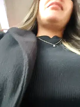 Snapshot of alana_69 chatting on November 28, 9:15 pm alana 69 online show from November 28, 9:15 pm