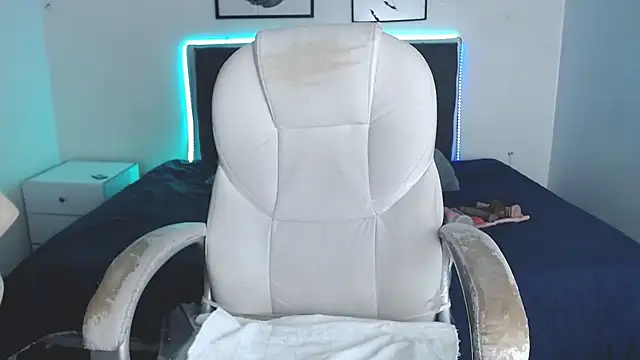 selena yourmilf online show from November 26, 5:46 pm