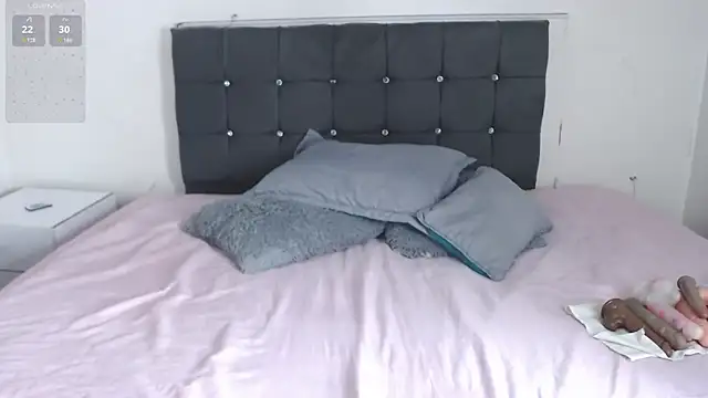 selena yourmilf online show from February 19, 3:53 pm