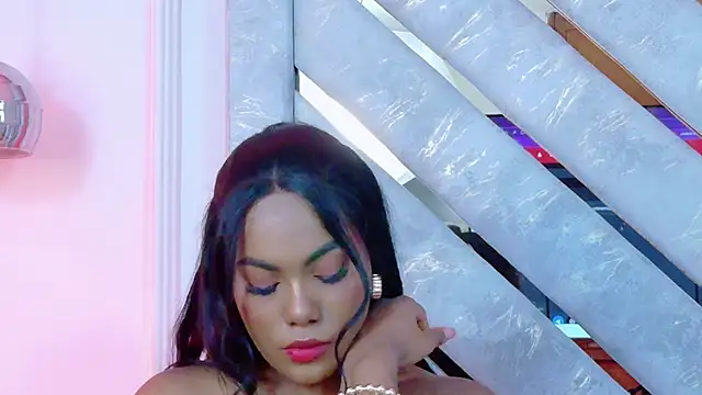 Sara Boom online show from December 3, 2:49 pm