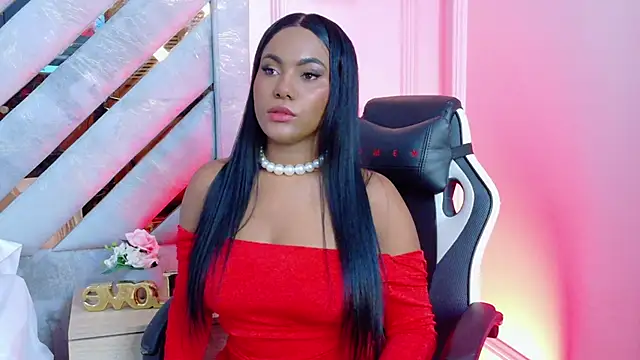 Sara Boom online show from December 5, 3:10 pm