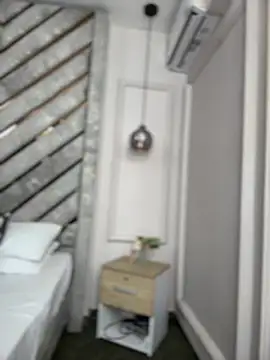 Sara Boom online show from April 17, 7:28 pm