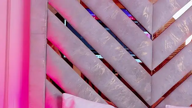 Sara Boom online show from January 10, 1:50 pm