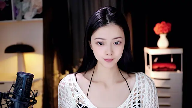 Ocean--Lili online show from May 1, 2:22 pm