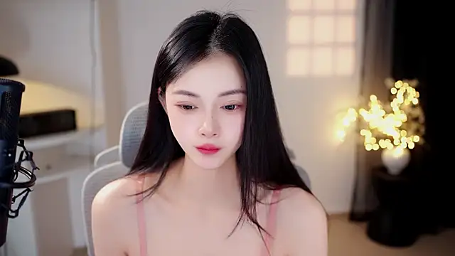 Snapshot of Ocean--Lili chatting on July 18, 2:25 pm Ocean--Lili online show from July 18, 2:25 pm