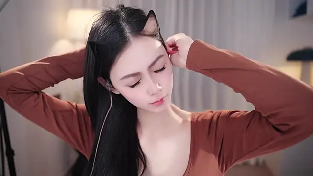 Ocean--Lili online show from November 6, 2:10 pm