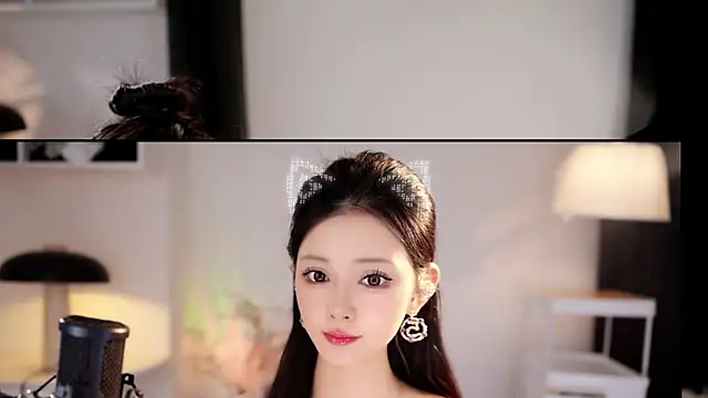 Ocean--Lili online show from May 17, 1:22 pm