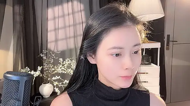 Ocean--Lili online show from April 30, 2:13 pm