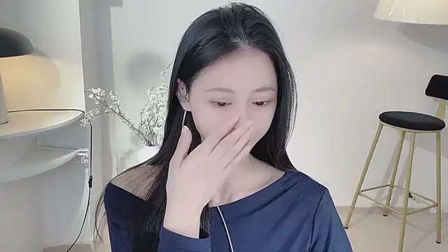 Ocean--Lili online show from January 7, 2:22 pm