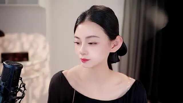 Snapshot of Ocean--Lili chatting on June 9, 2:29 pm Ocean--Lili online show from June 9, 2:29 pm