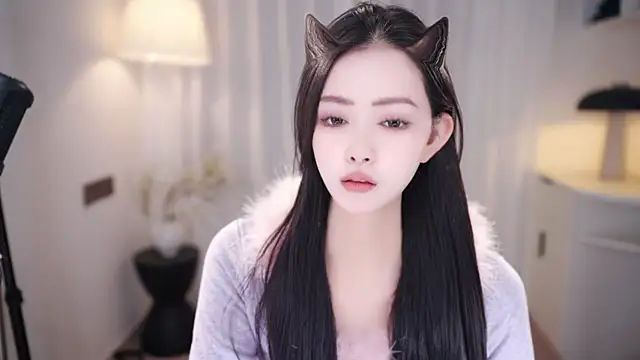 Ocean--Lili online show from October 25, 2:17 pm