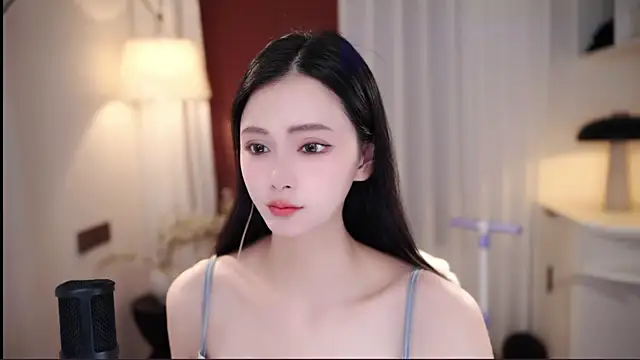 Ocean--Lili online show from September 10, 2:05 pm