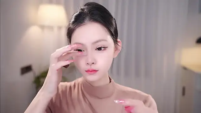 Ocean--Lili online show from November 17, 2:10 pm