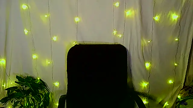 Victoria Marks online show from November 30, 3:18 am