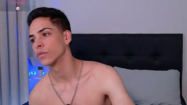 aodaboyyy online show from November 11, 1:06 pm