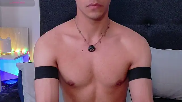 aodaboyyy online show from May 10, 1:04 pm
