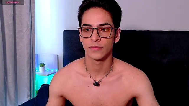 aodaboyyy online show from December 18, 1:04 pm