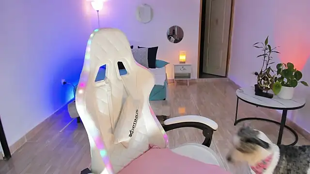 carleee winter online show from March 26, 1:37 am