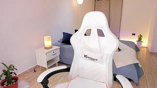 Snapshot of carleee_winter chatting on December 22, 11:49 pm carleee winter online show from December 22, 11:49 pm