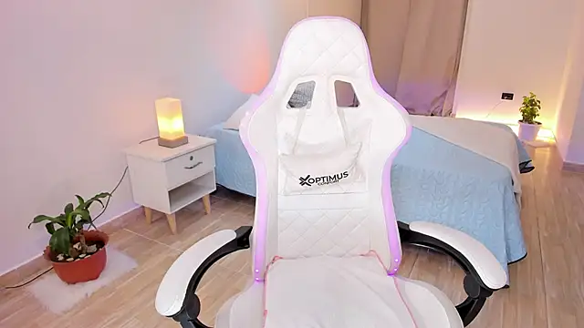 carleee winter online show from November 29, 12:33 am