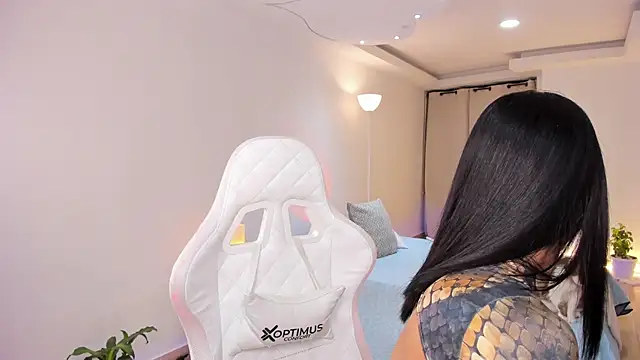 carleee winter online show from November 26, 1:27 am