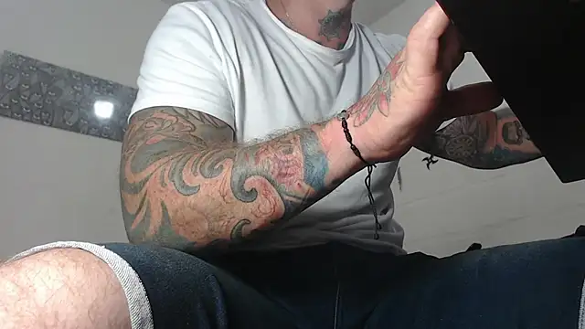 stripnolimits online show from March 7, 9:59 pm