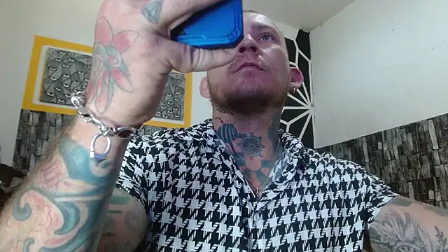 stripnolimits online show from May 15, 9:57 pm