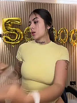 Sarasanders 4 online show from December 23, 2:44 am