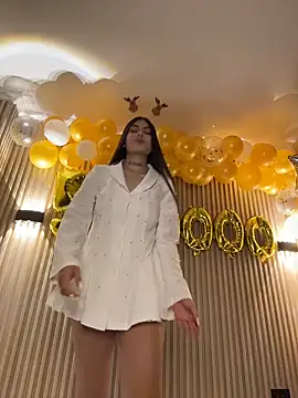 Sarasanders 4 online show from December 20, 6:05 am