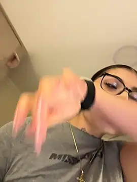 Sarasanders 4 online show from November 28, 4:34 am