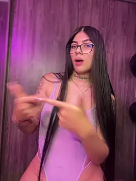 Sarasanders 4 online show from March 18, 3:56 am