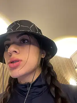 Sarasanders 4 online show from October 28, 4:13 am