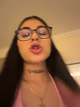 Sarasanders 4 online show from April 1, 3:19 am