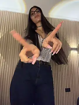 Sarasanders 4 online show from February 22, 5:21 am