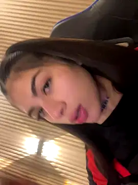 Sarasanders 4 online show from October 7, 2:23 am