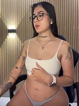 Sarasanders 4 online show from February 17, 4:32 am