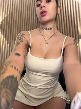 Sarasanders 4 online show from November 8, 4:05 am