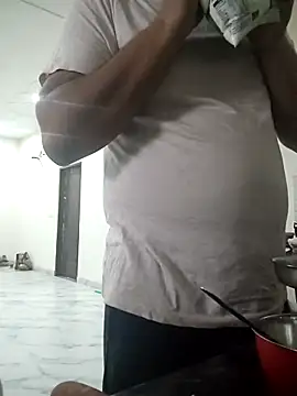 thebrownboi01 online show from February 16, 1:48 am